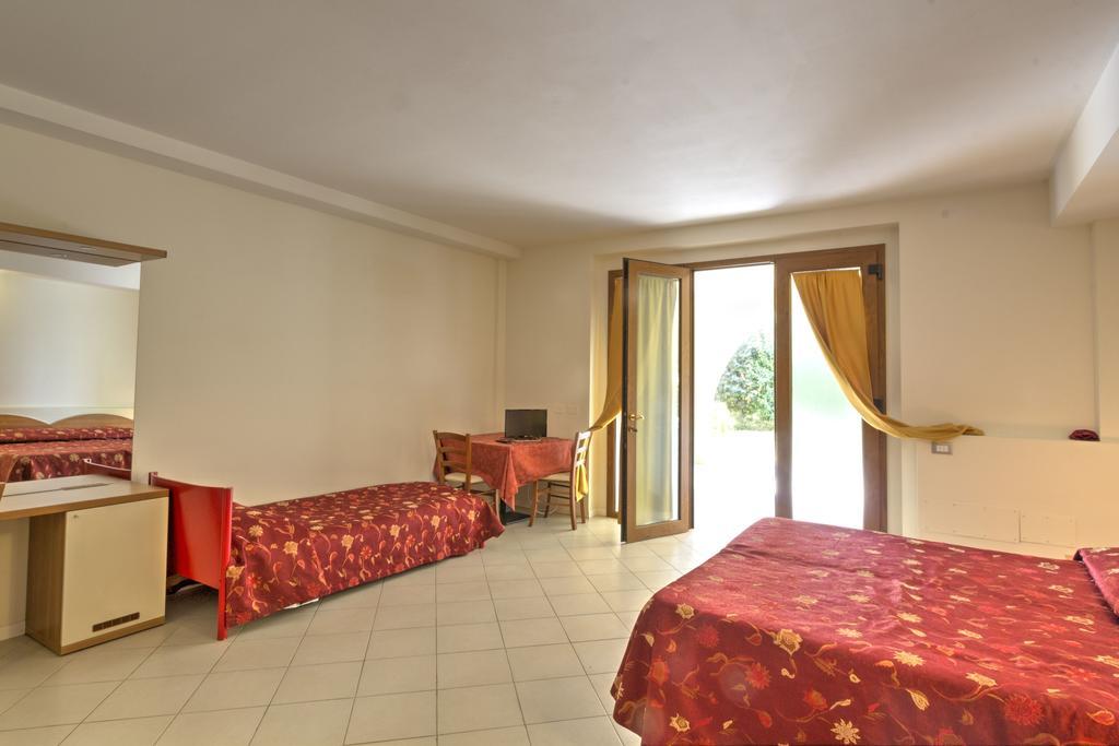 Albergo Le Piante Manerba del Garda Extérieur photo