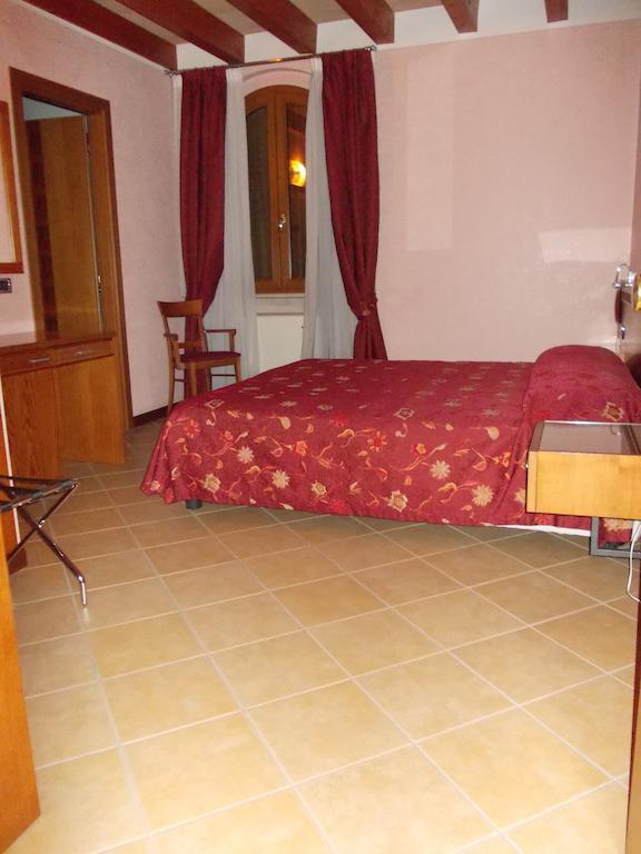 Albergo Le Piante Manerba del Garda Chambre photo